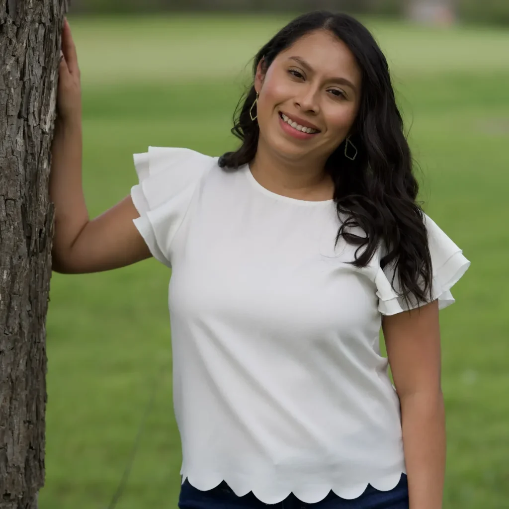 Supervised by Diana Garza-Louis, LPC-S, LMFT-S, RPT-S™, NCC

•Children (3-10)
•Teens
•Adults